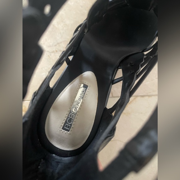 BCBG glatiato wedges - Picture 4 of 6
